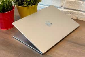 The 13-inch M3 MacBook Air is cheaper than the M2 model today